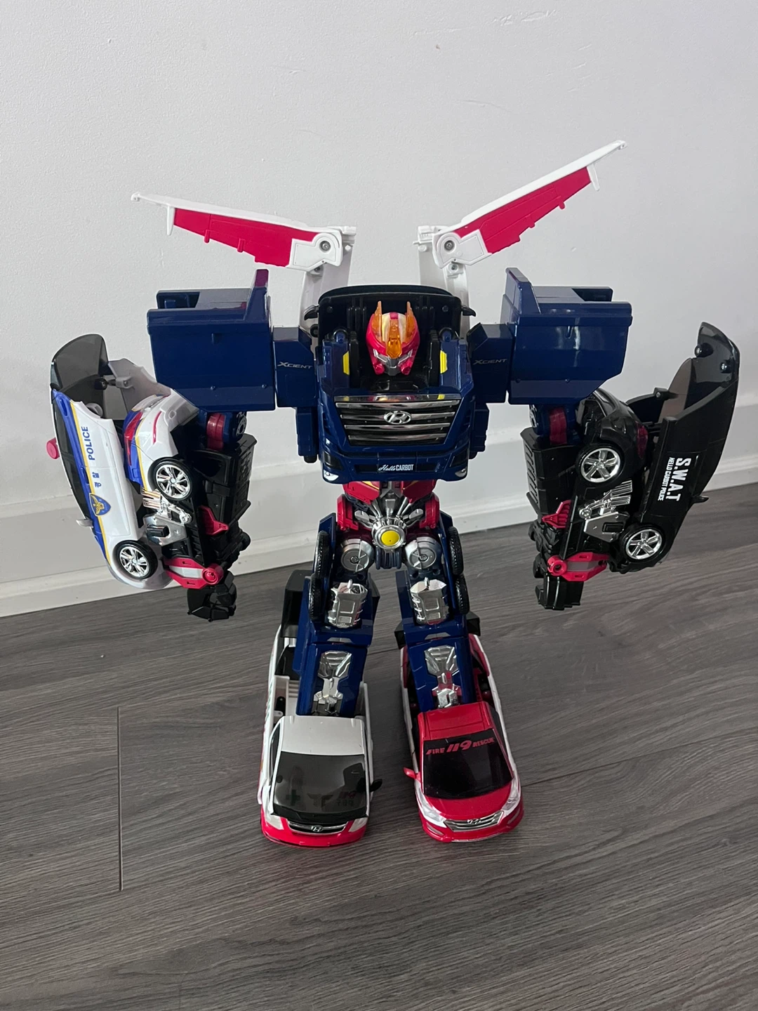 Set of 4 Transforming Robot Toys - photo 5