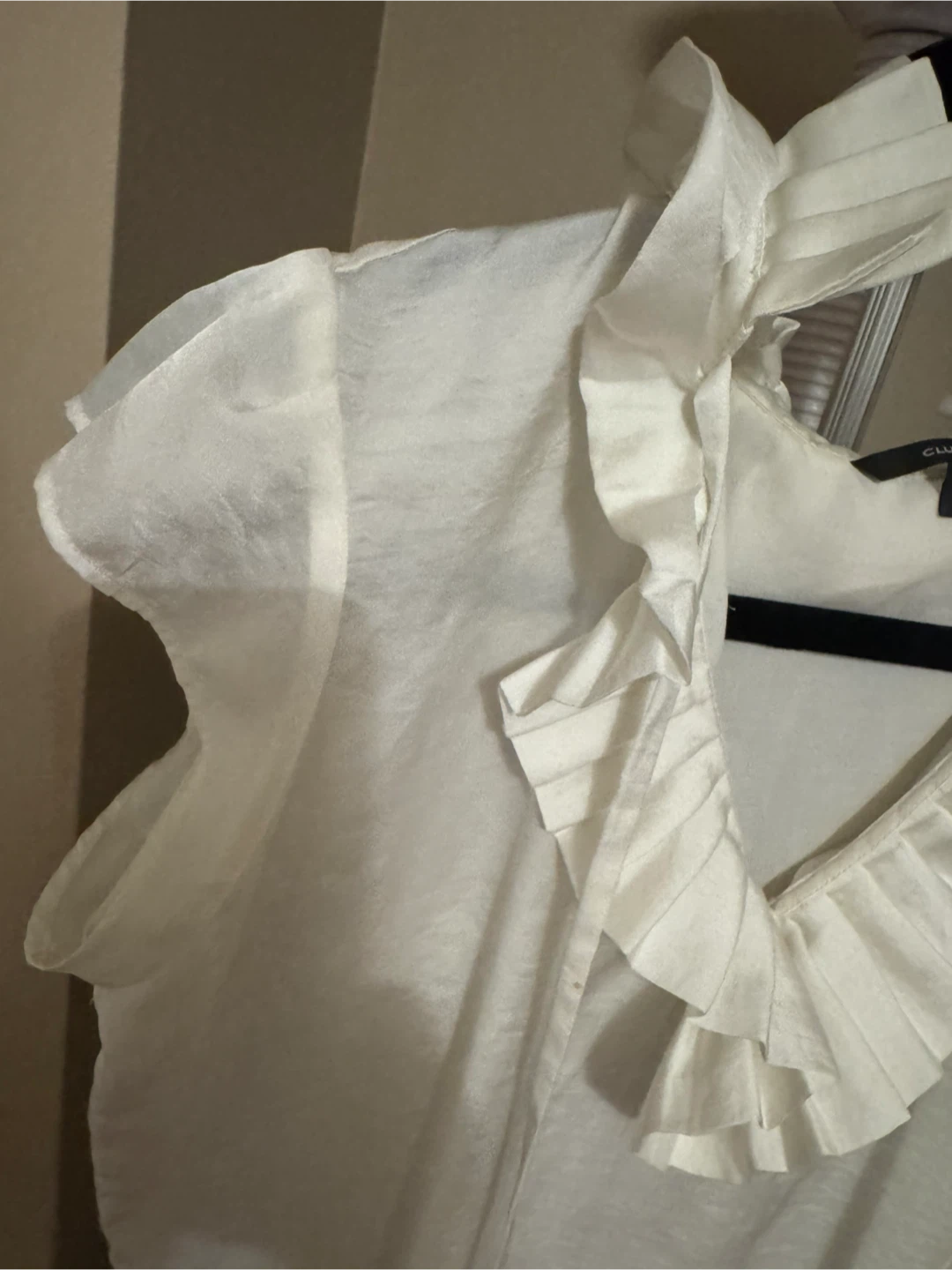 Club Monaco White Ruffled Blouse - Size M - photo 4