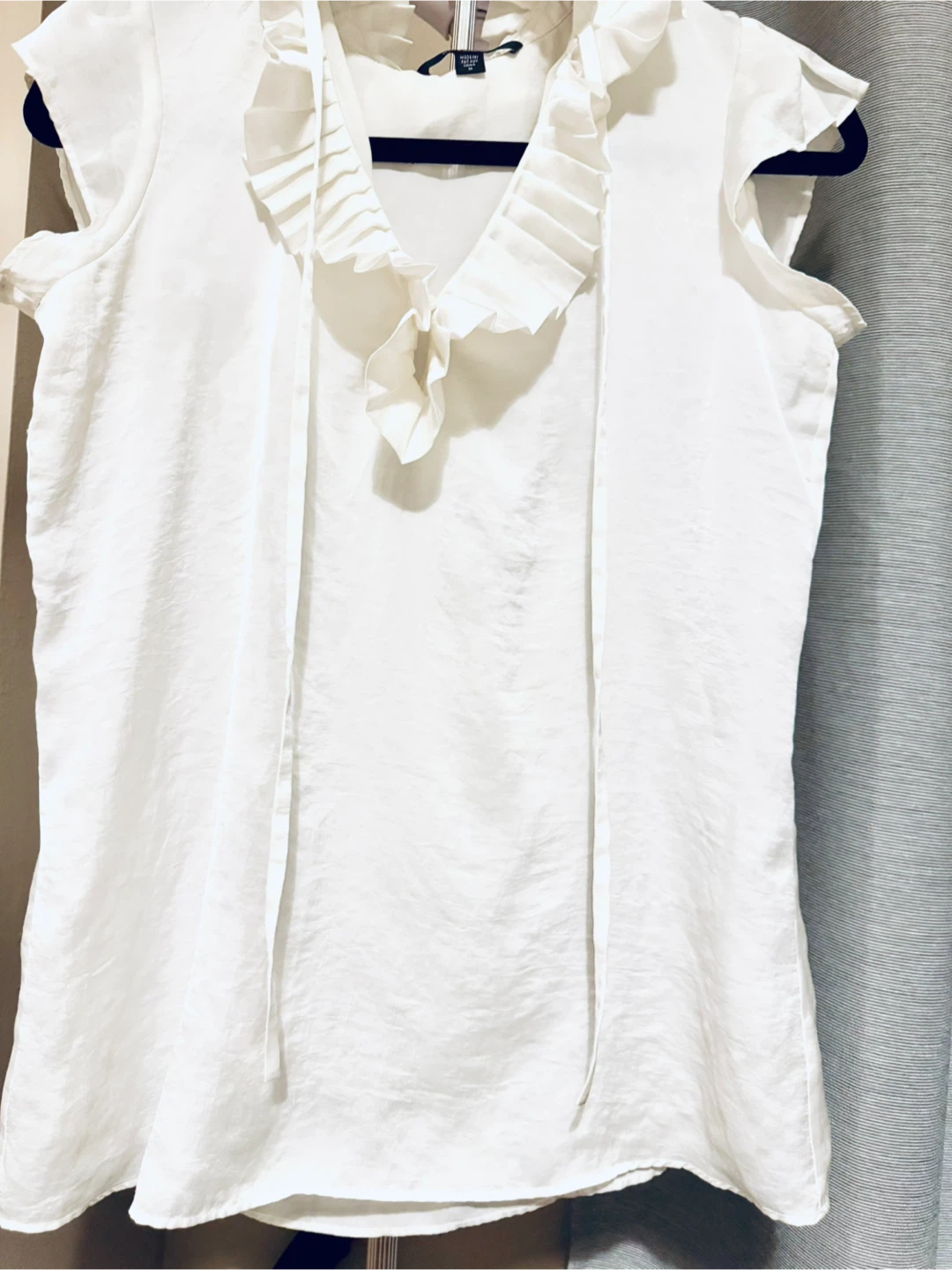 Club Monaco White Ruffled Blouse - Size M