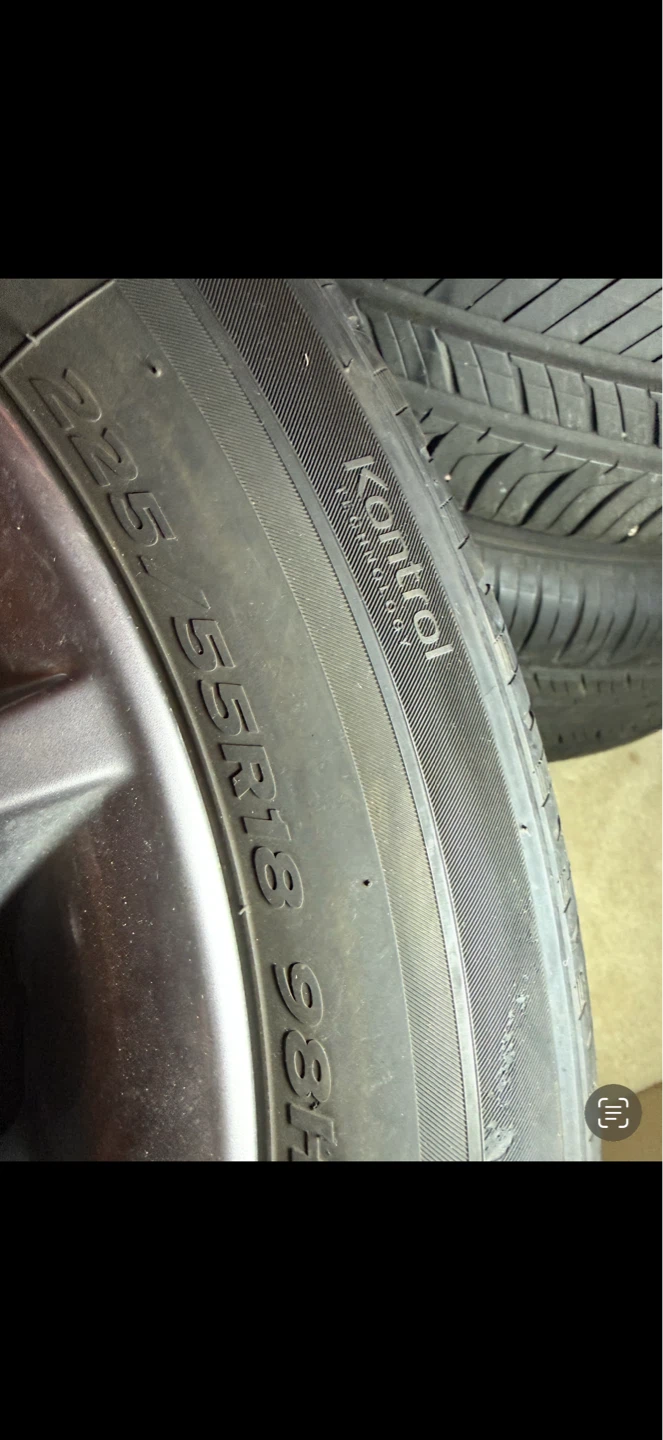 Set of 4 tires 225/55R18 on special mag rims. - photo 3