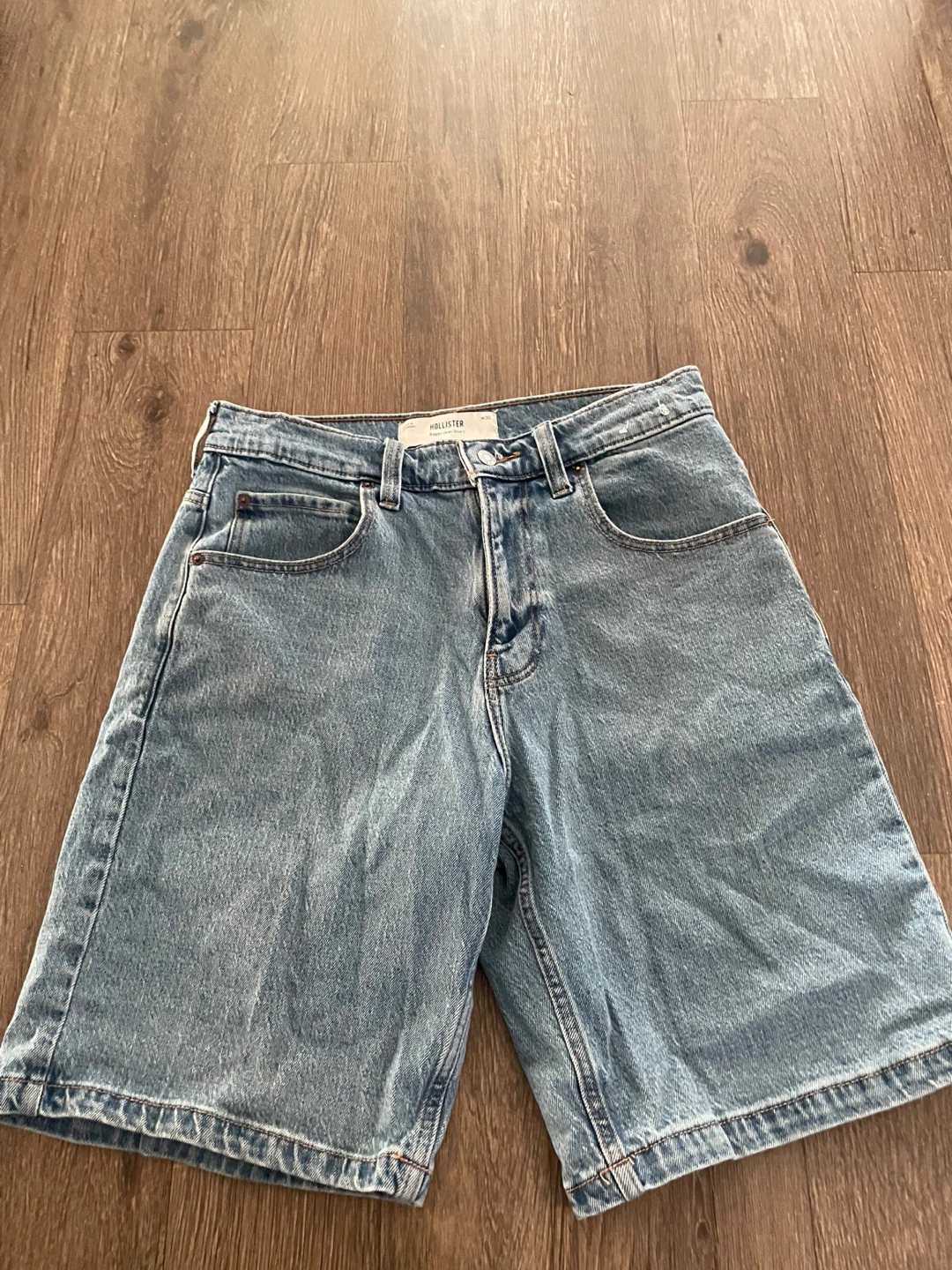 Hollister Baggy Jean Shorts W30