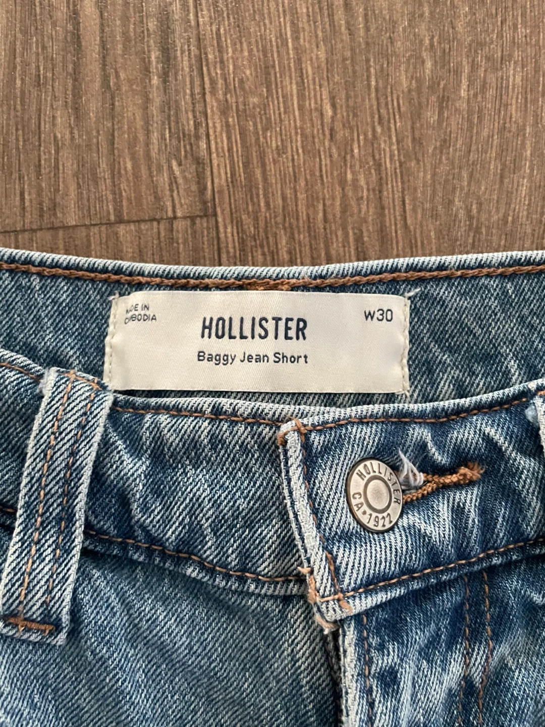 Hollister Baggy Jean Shorts W30 - photo 2