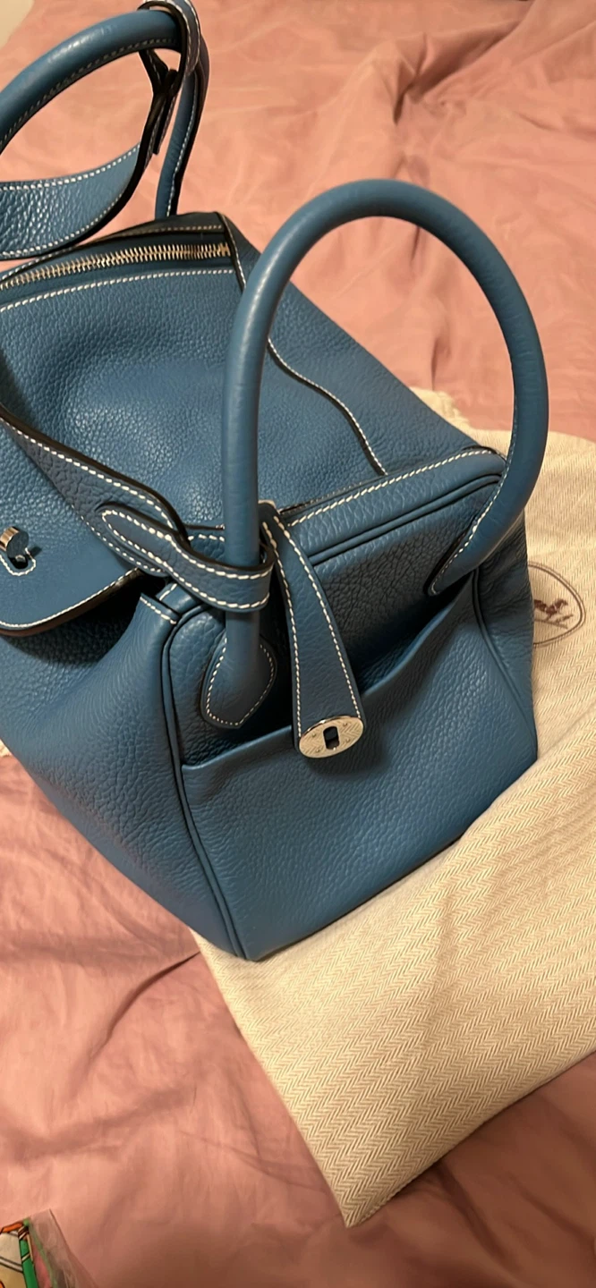 blue Hermès Lindy bag - photo 2