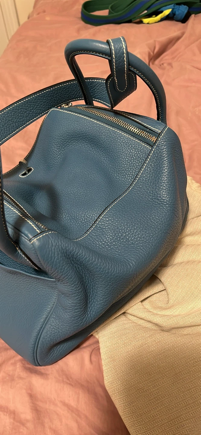 blue Hermès Lindy bag - photo 3