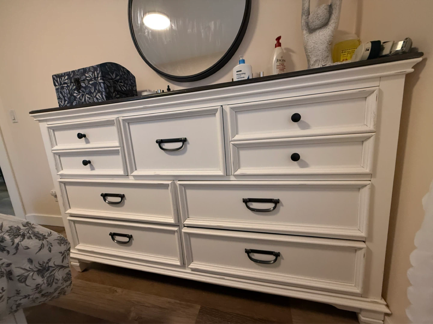 White Queen Bed Set with Frame, Dresser and Nightstand - photo 3