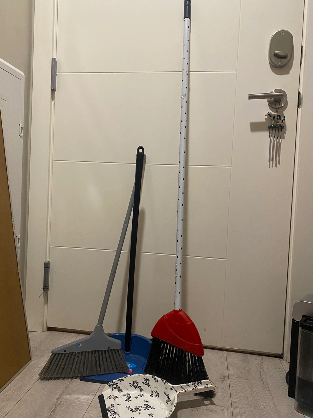 Broom and Dustpan Set - photo 5