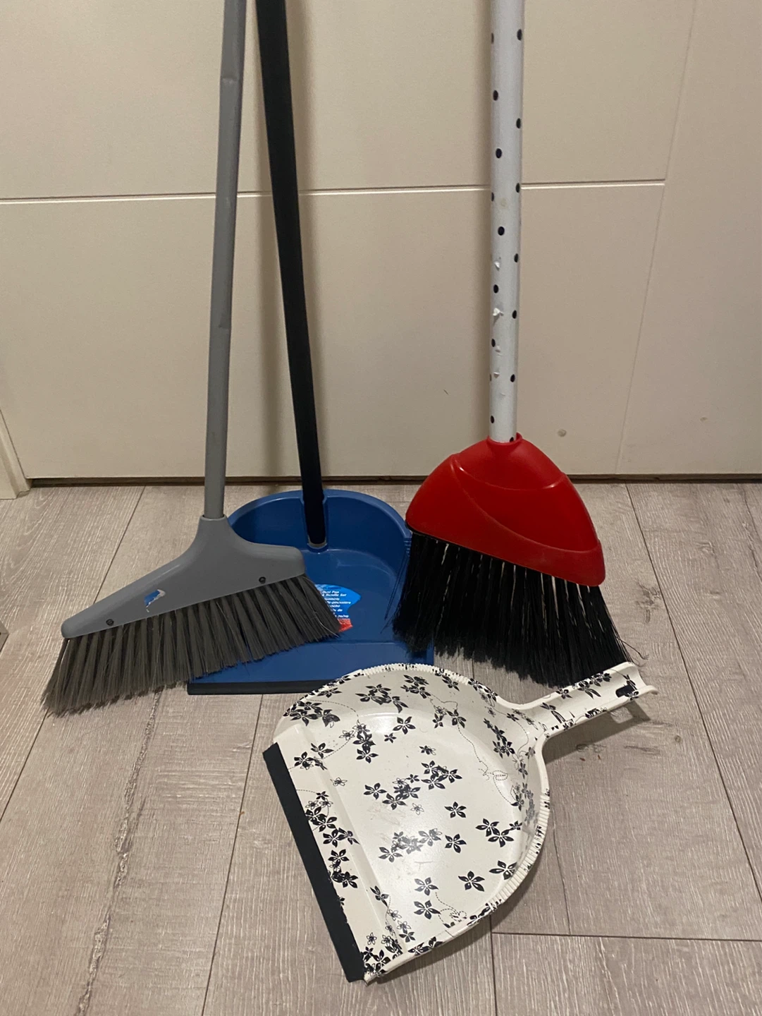 Broom and Dustpan Set - photo 2