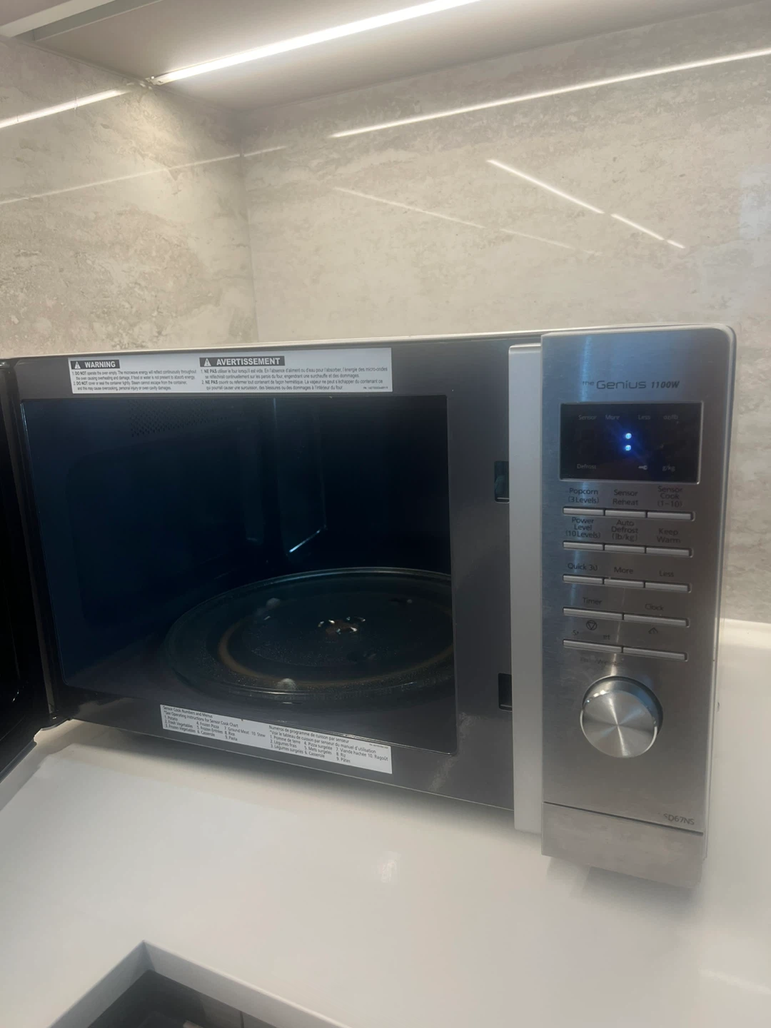 Panasonic "The Genius" 1100W Microwave - photo 4
