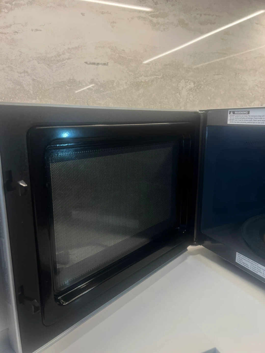 Panasonic "The Genius" 1100W Microwave - photo 3