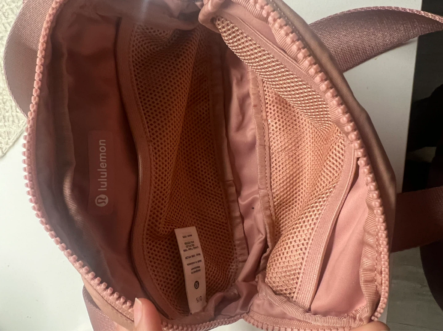 Lululemon Everywhere Belt Bag - Dusty Rose - photo 3