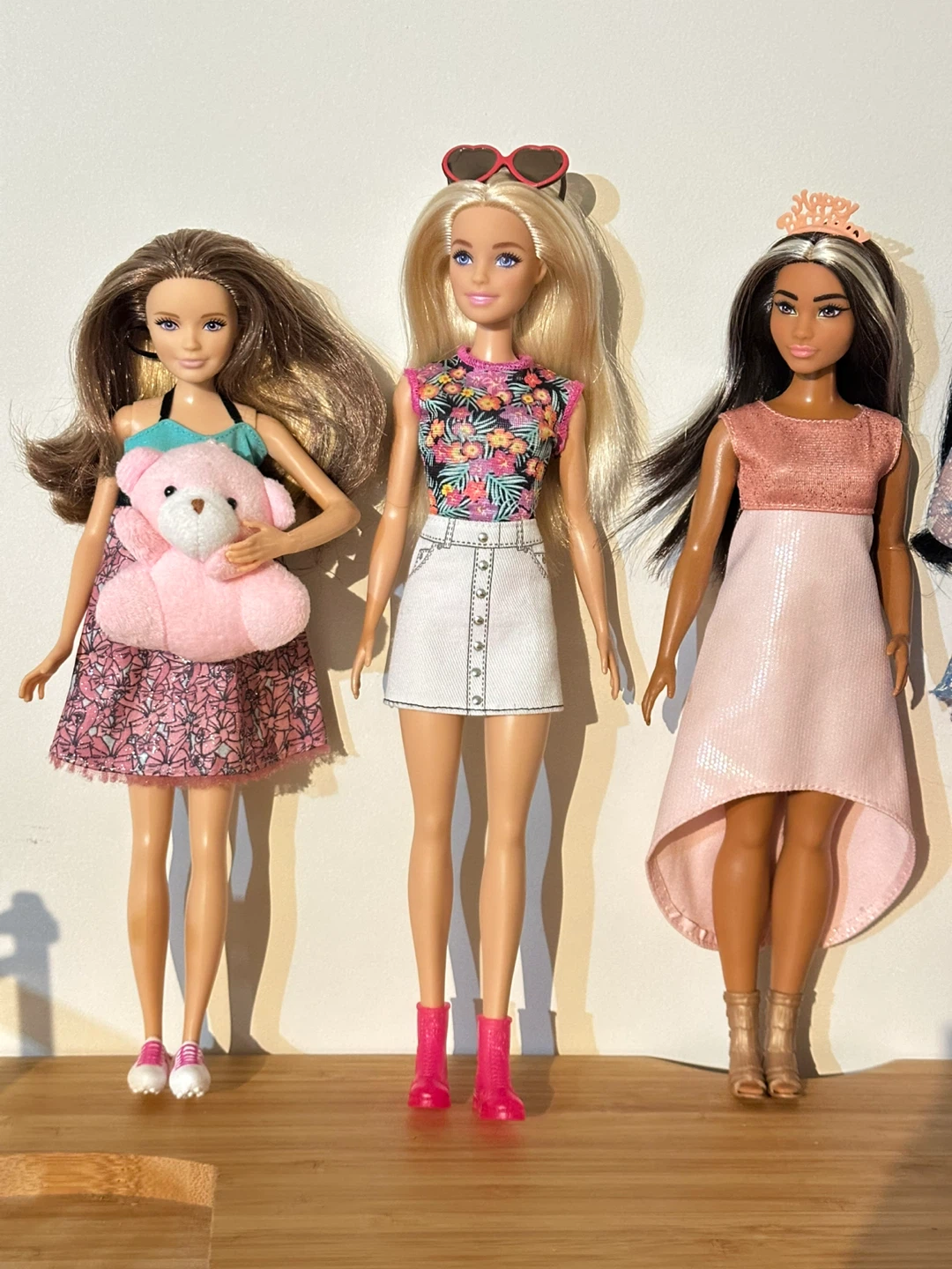Good condition Barbie Dolls Assorted Outfits $5-10 per doll - photo 5