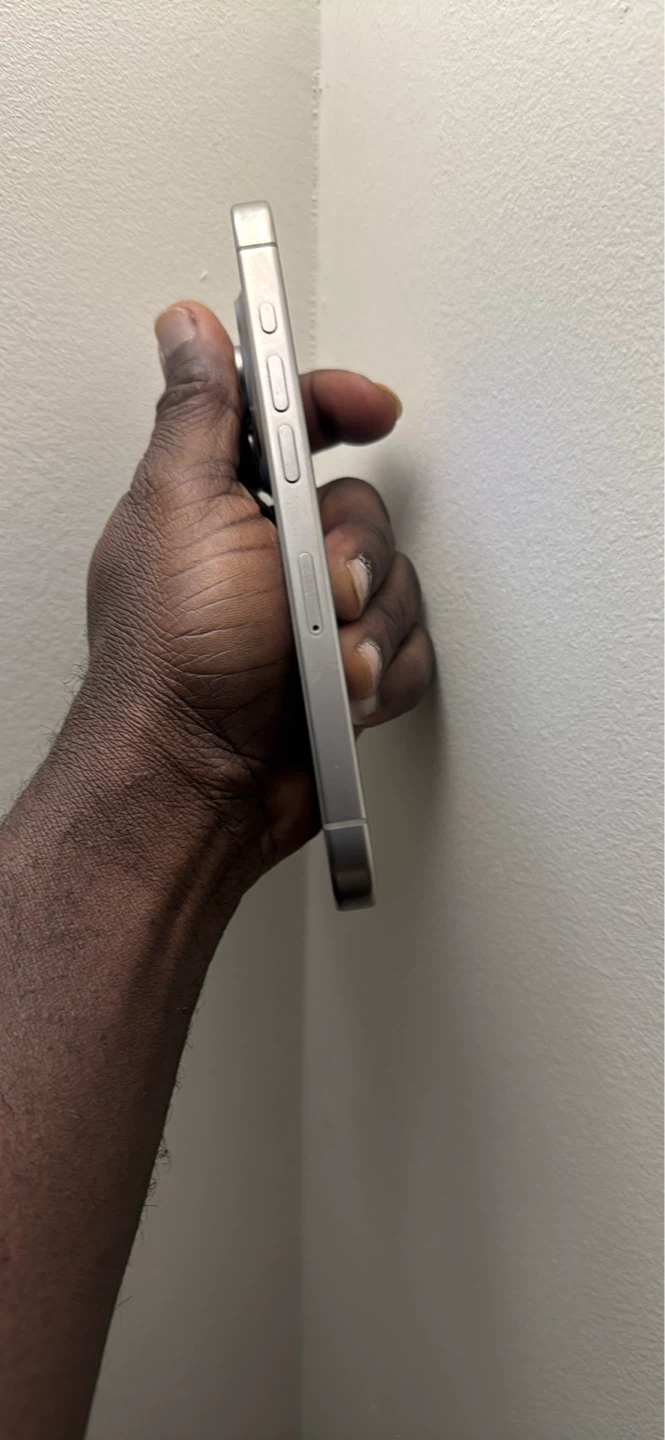 iPhone 15 Pro 128GB - photo 5