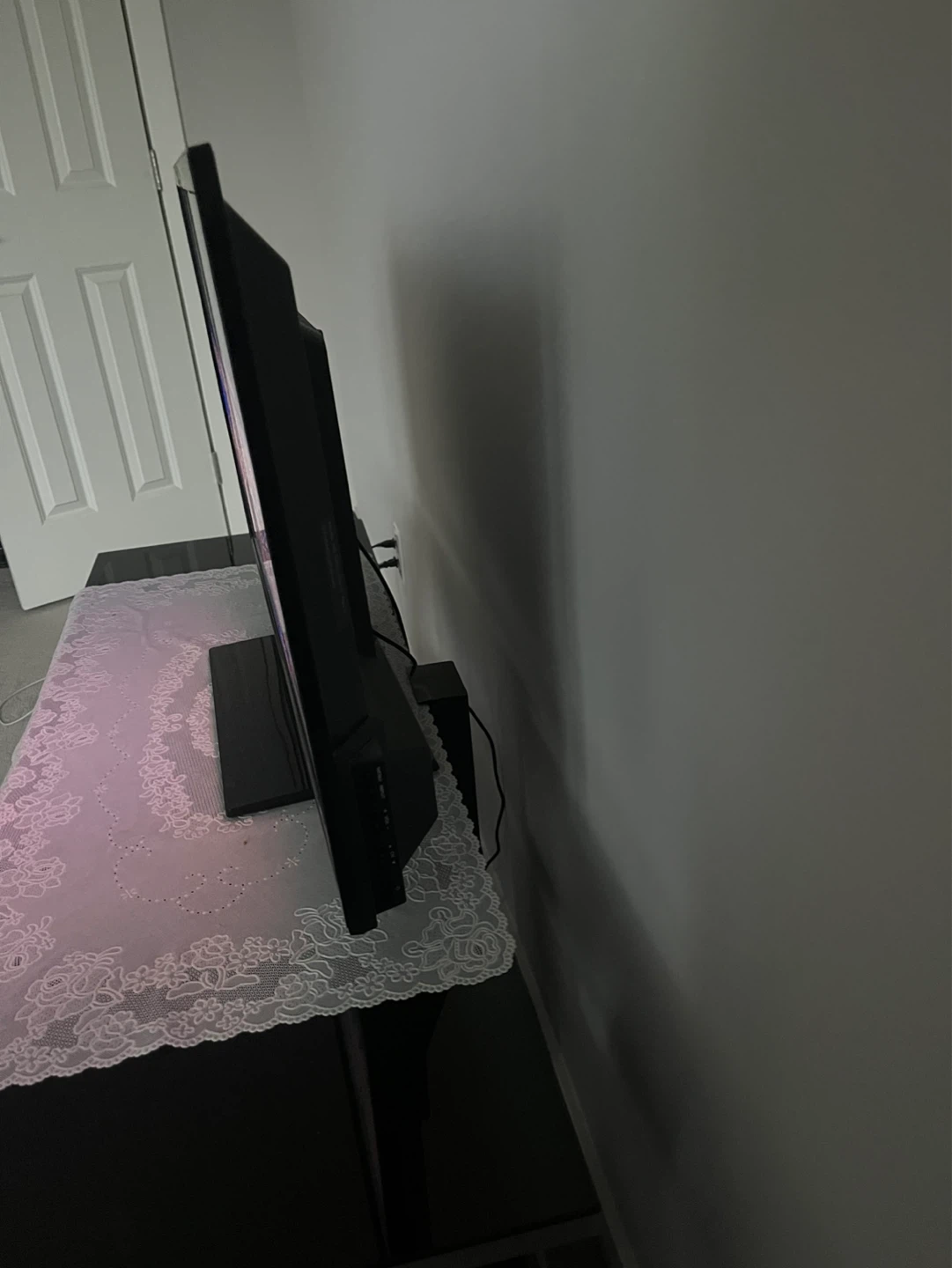 32” Insignia TV - photo 2