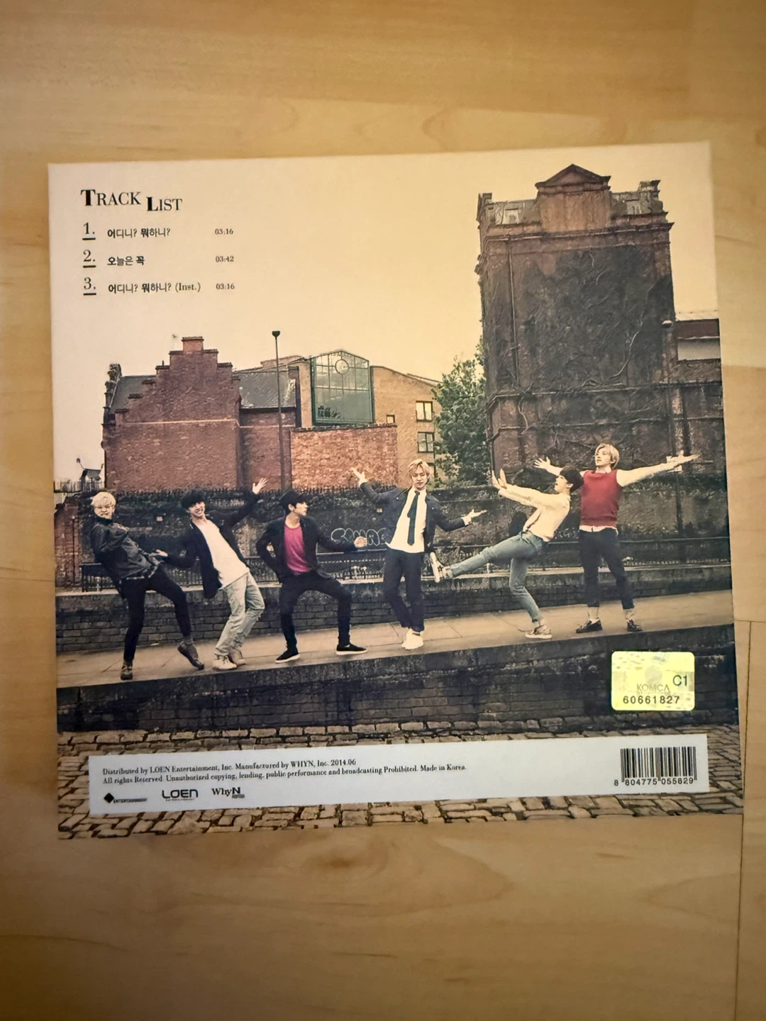Winner and BAP kpop albums $5 for both - photo 5