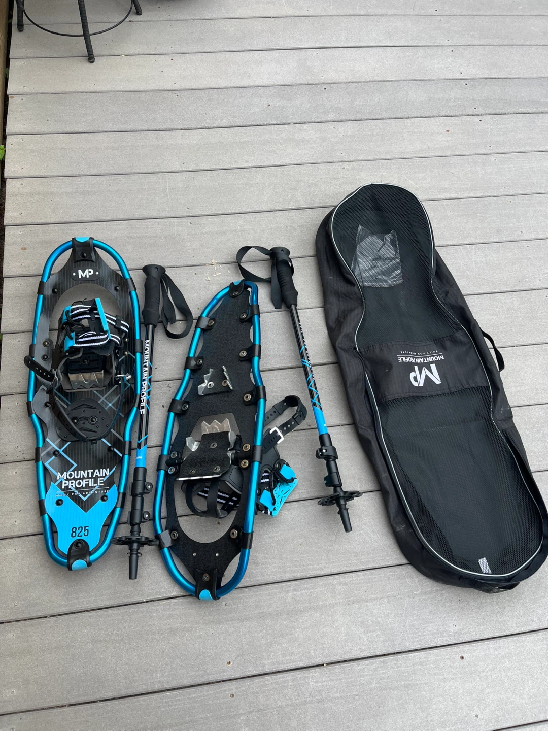 Mountain Profile Snowshoes with Poles and Bag