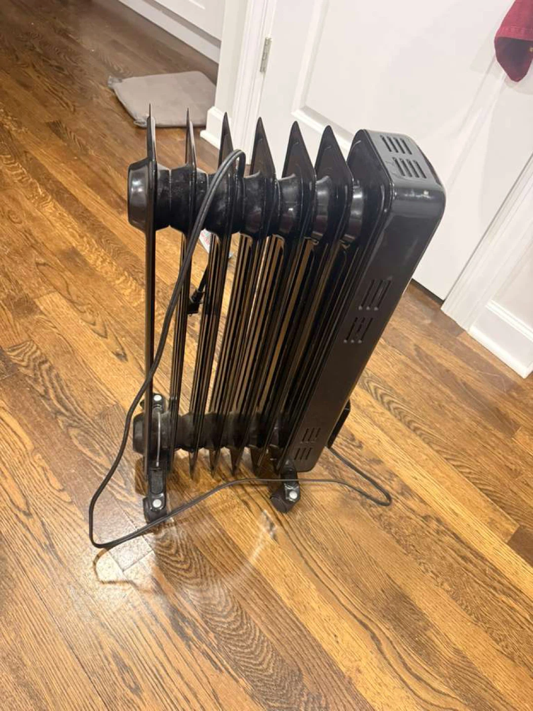 Pelonis Electric Oil-Filled Radiator Heater - photo 2