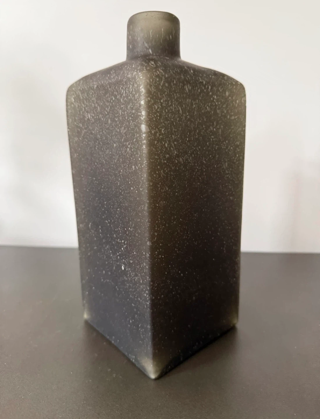 Square Frosted Cement Grey Glass Vase - photo 3