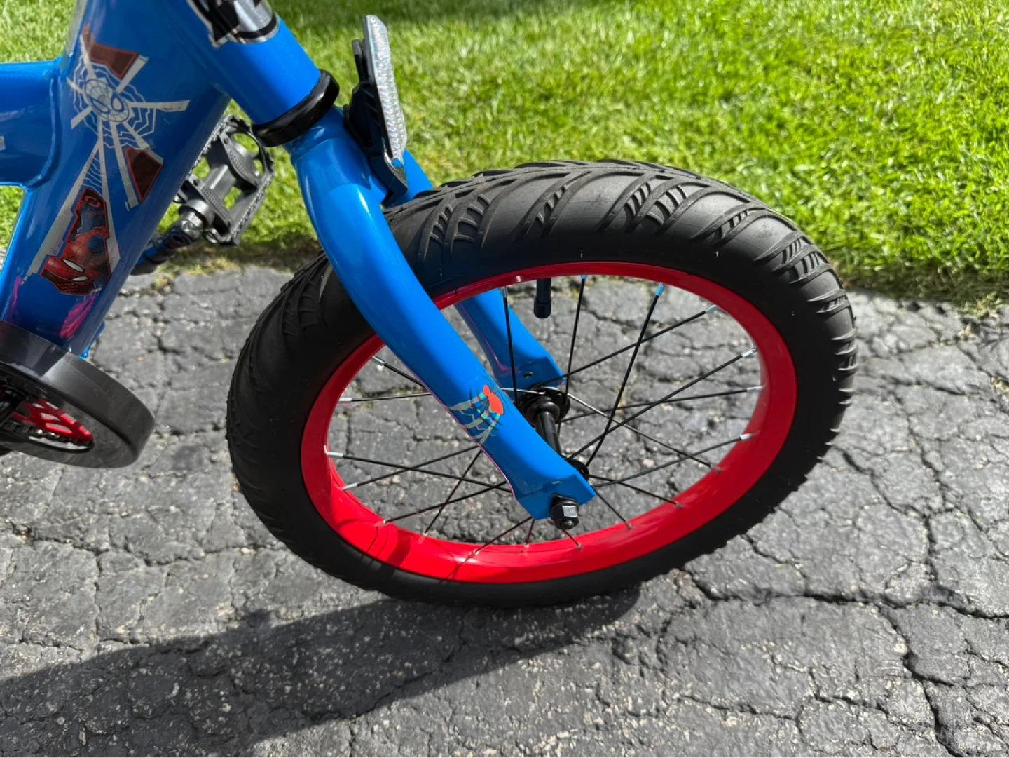 Kids' Blue Spider-Man Bike with Training Wheels - photo 4