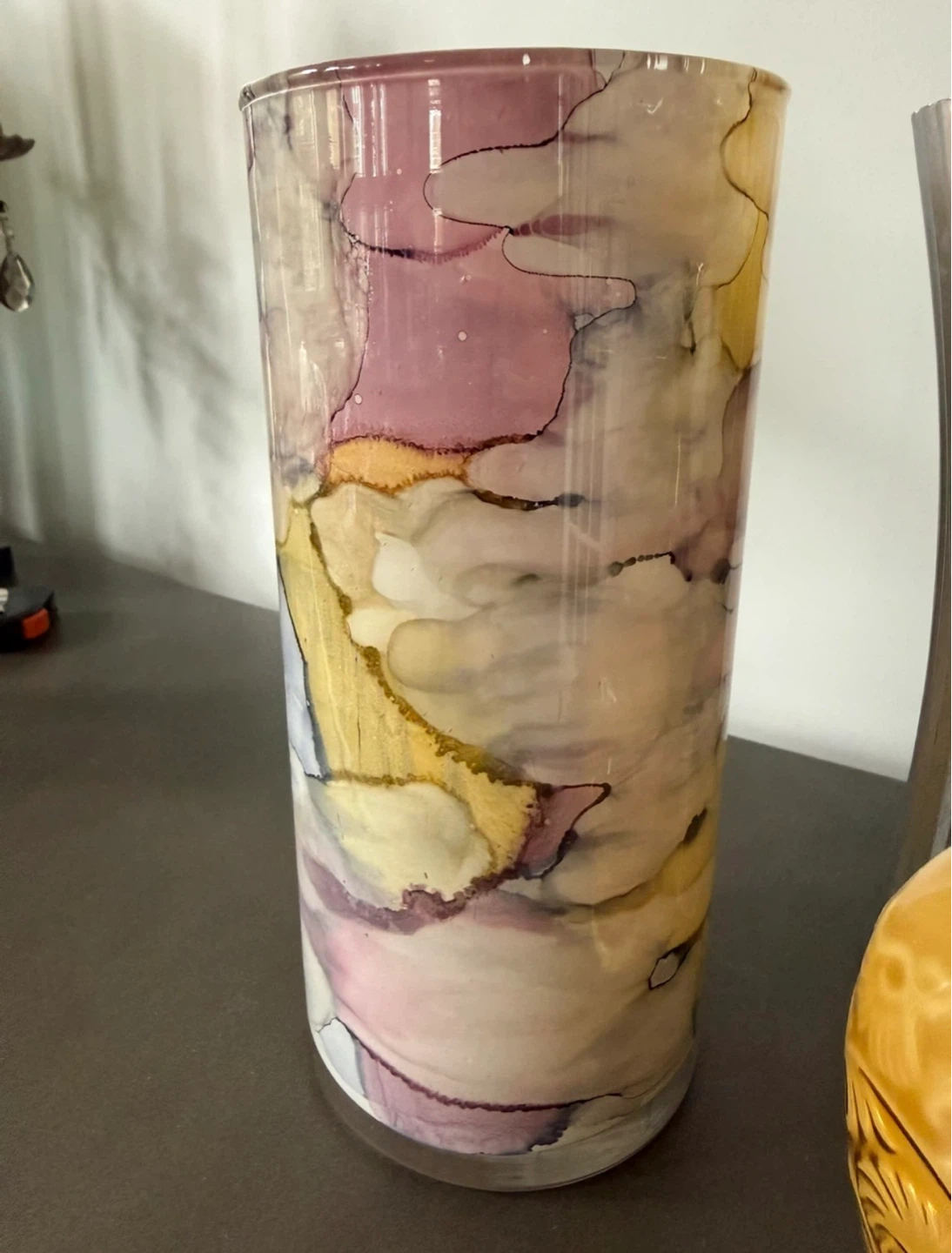 Decorative Blown Glass Vase - Swirl Pattern