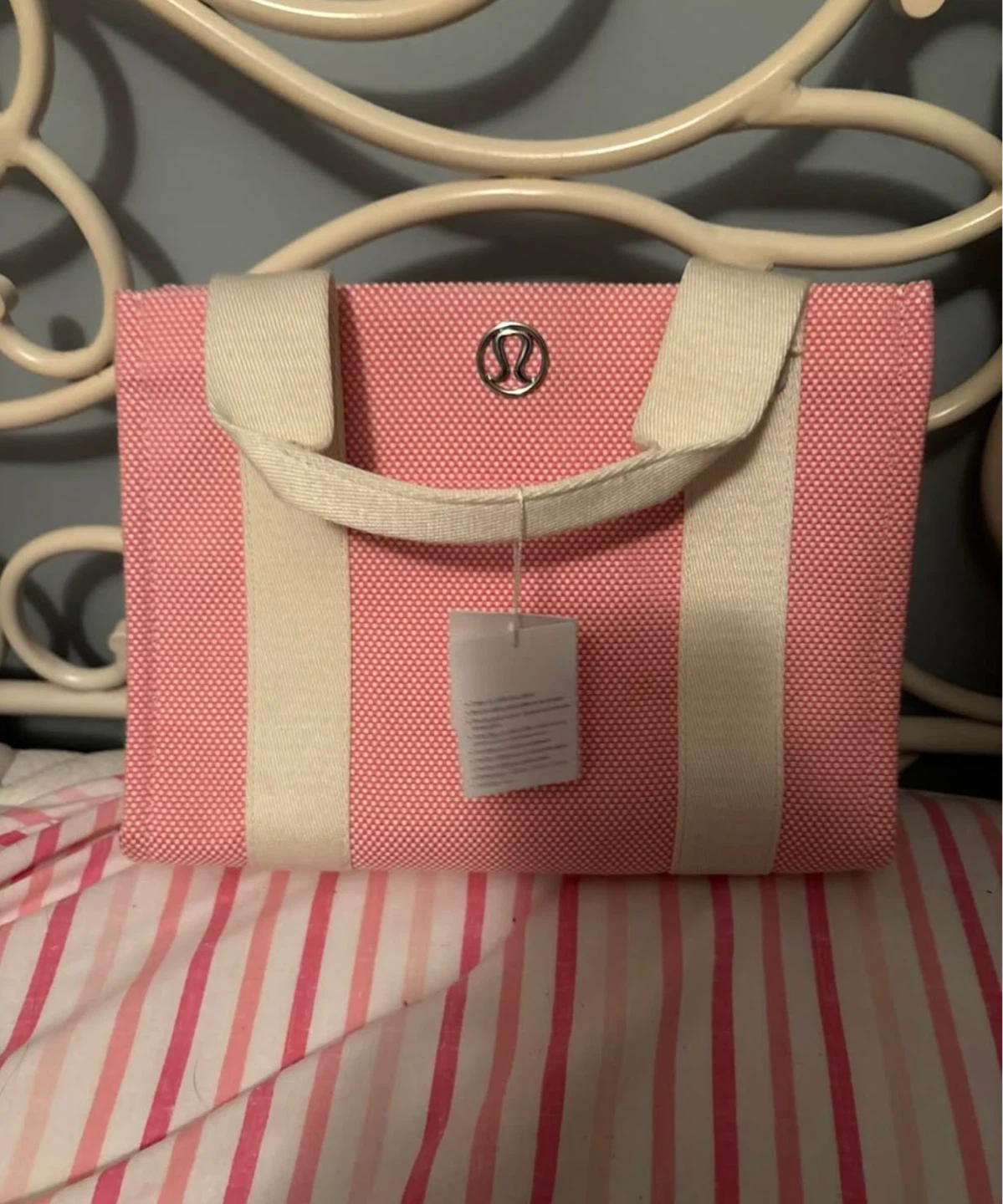 Lululemon two toned canvas Sakura pink tags on 4.5L