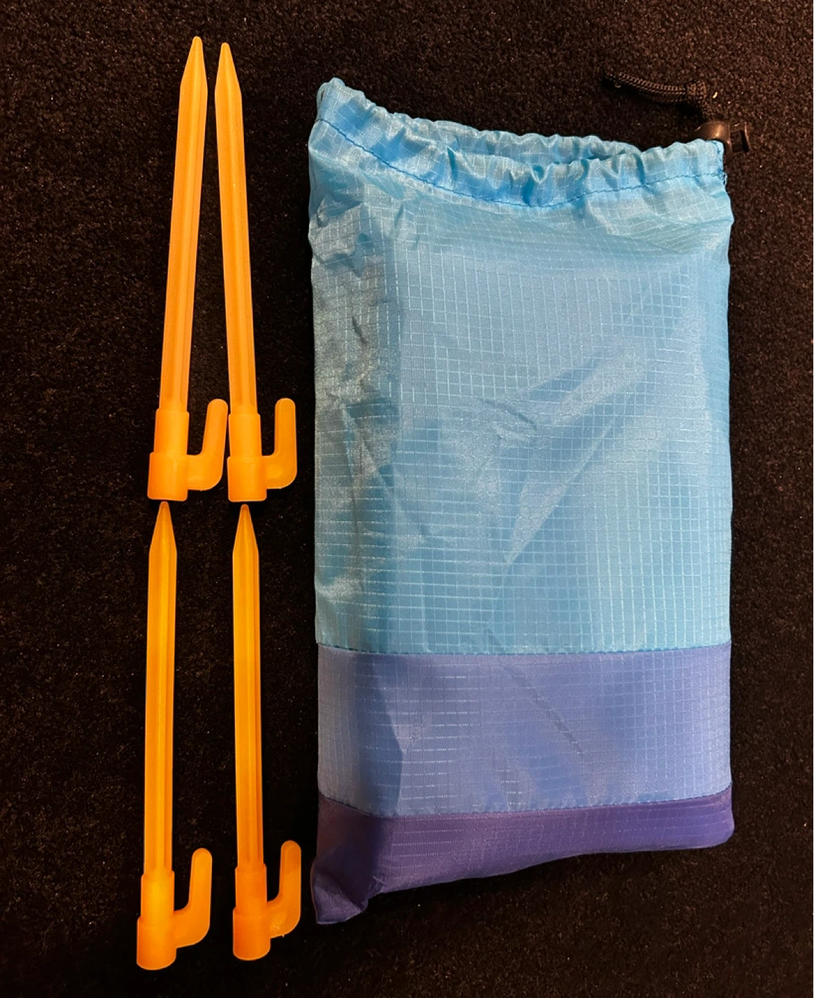 Large Sized Beach Blanket with Stakes - photo 2