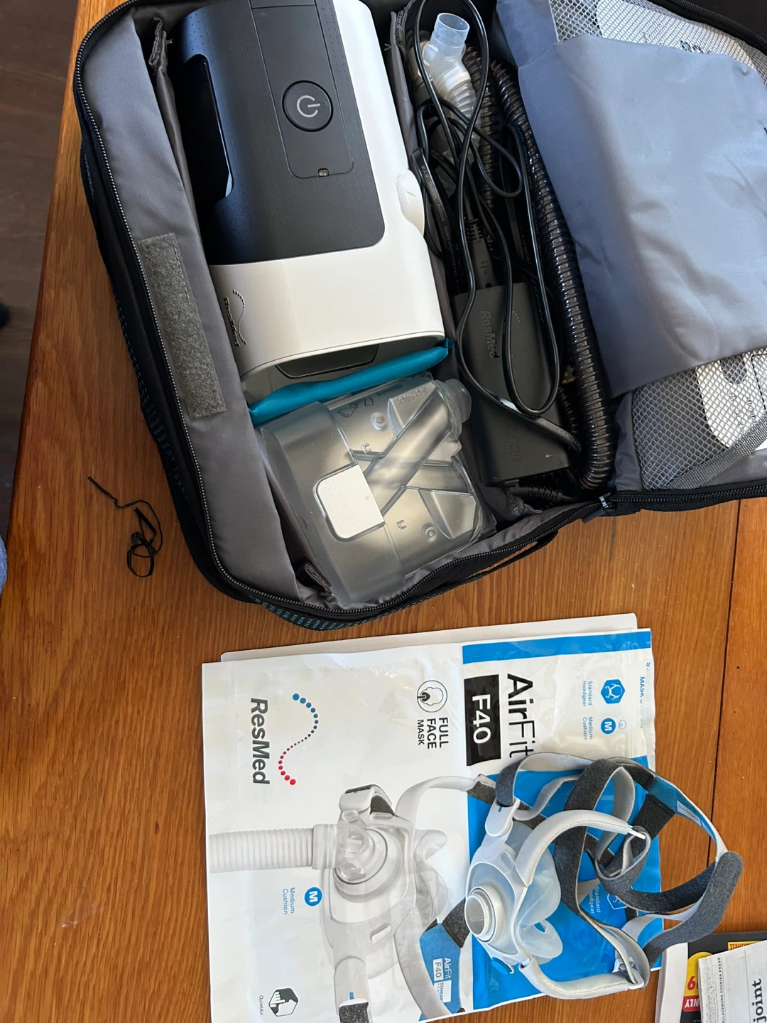 ResMed AirFit F40 Full Face Mask System with CPAP Machine