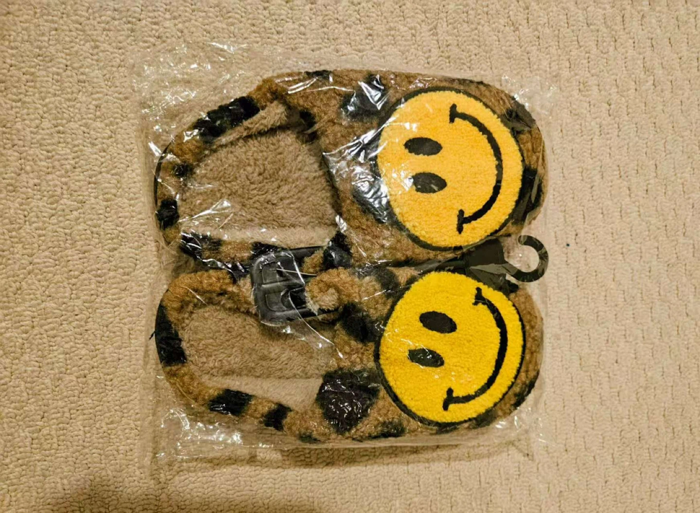 Fuzzy Smiley Face Slippers - NEED TO SELL EVERYTHING