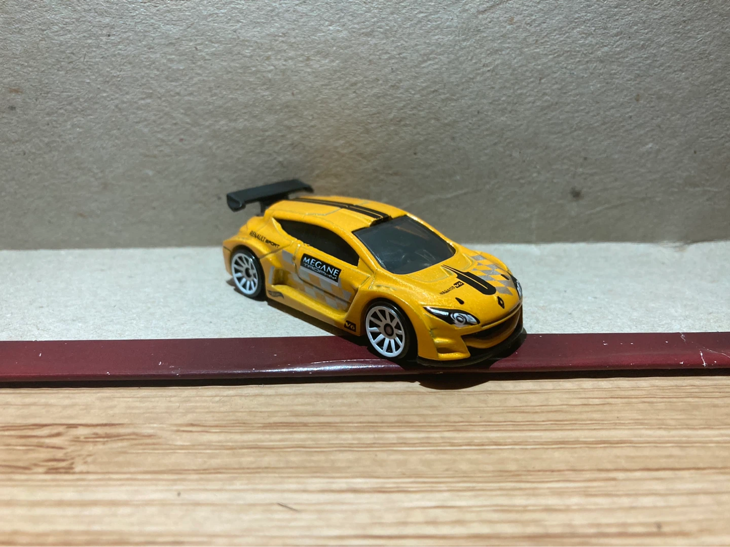 Hot Wheels Loose / Megane Trophy / Yellow