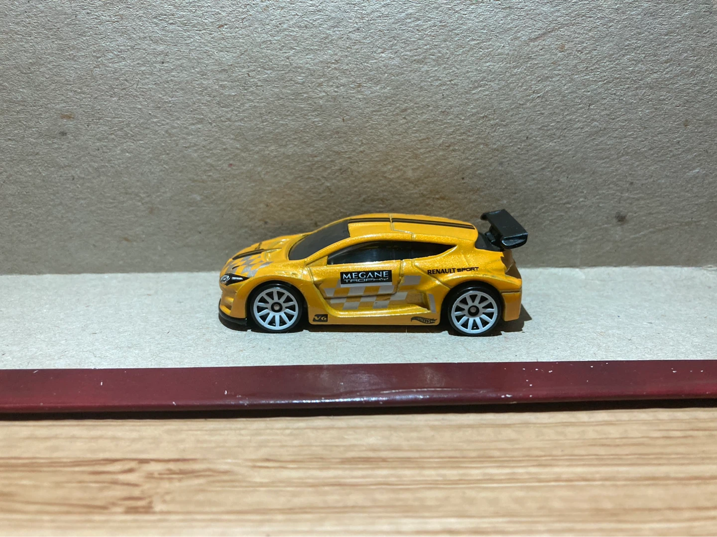 Hot Wheels Loose / Megane Trophy / Yellow - photo 3