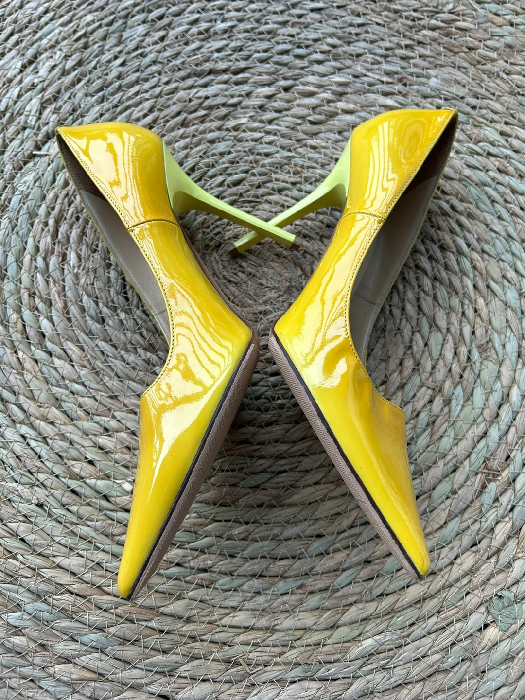 Jimmy Choo Yellow Patent Leather Pumps - Size 37 - photo 4
