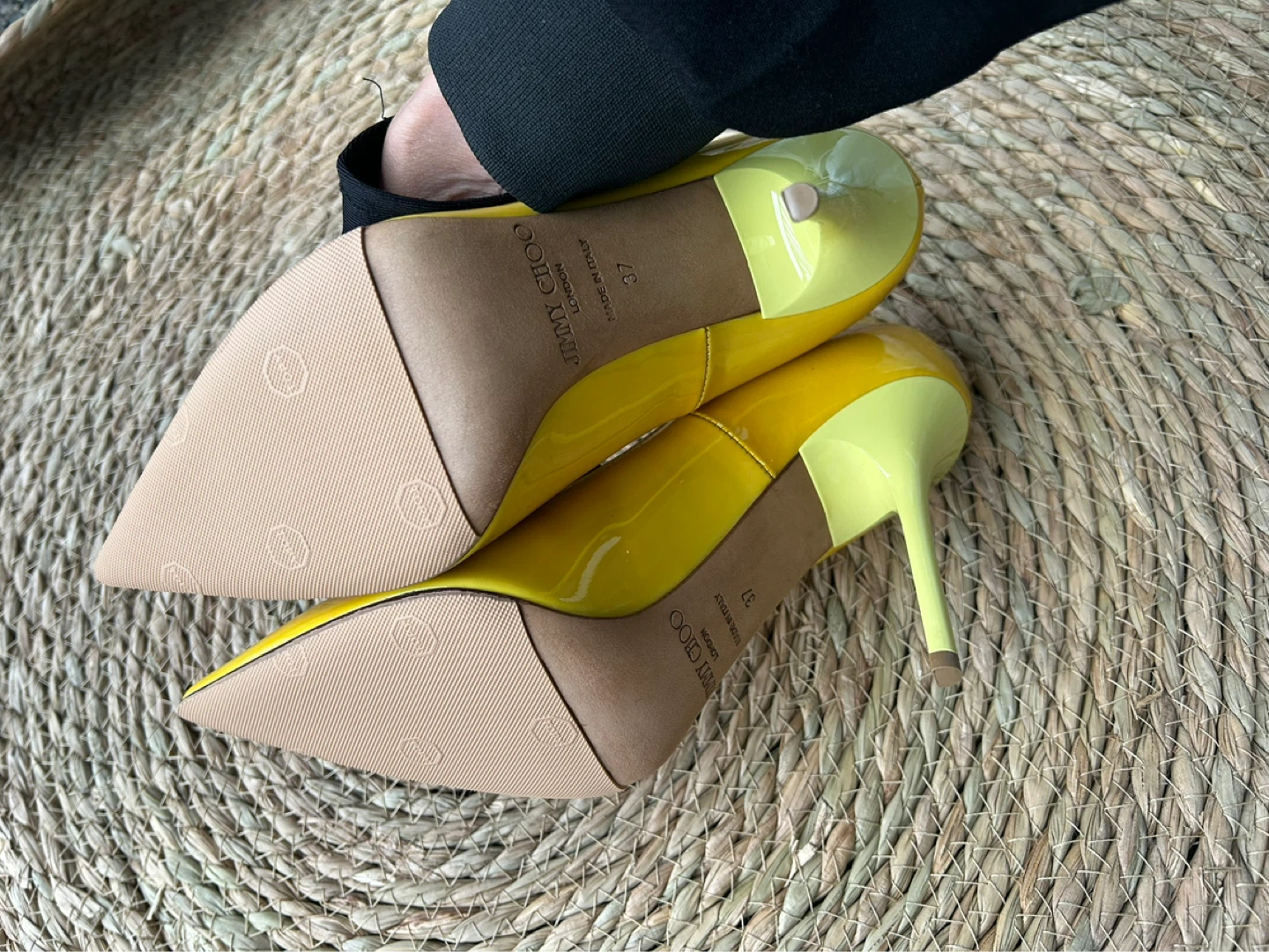 Jimmy Choo Yellow Patent Leather Pumps - Size 37 - photo 5