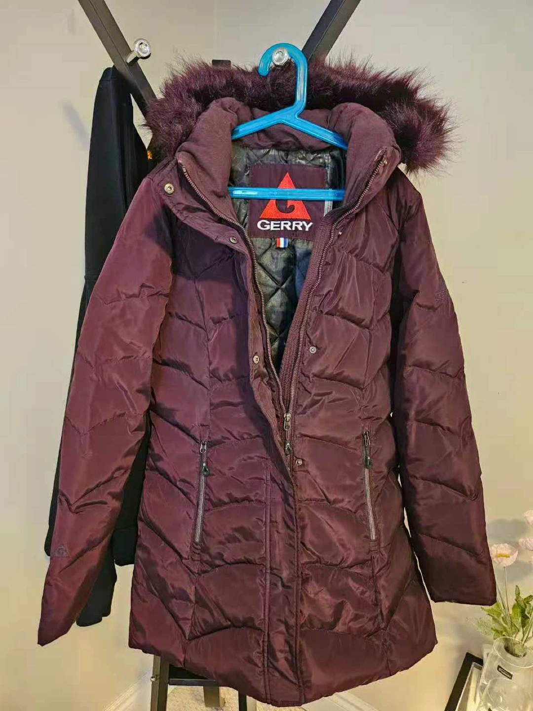 Gerry Puffer Coat with Fur Hood - NEED TO SELL EVERYTHING - photo 4