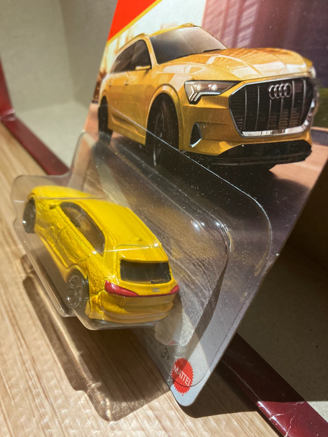 Matchbox / Audi E-Tron / Yellow - photo 3