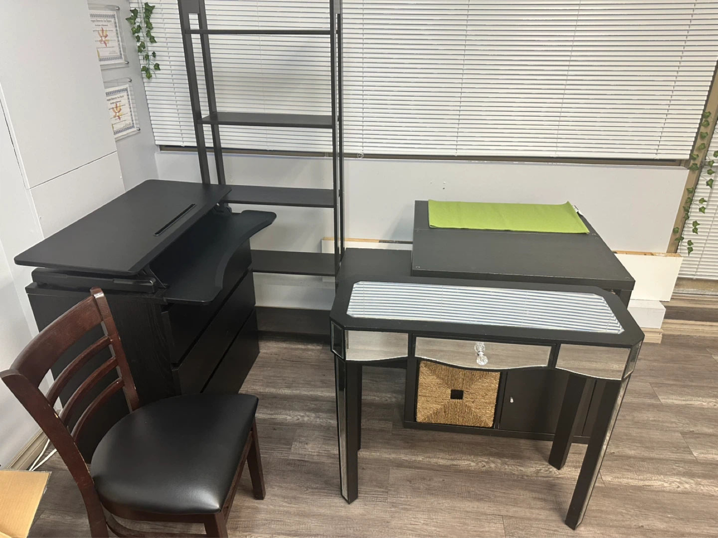 8 types of black furniture
