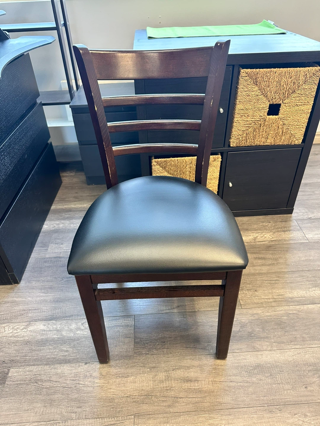 8 types of black furniture - photo 4