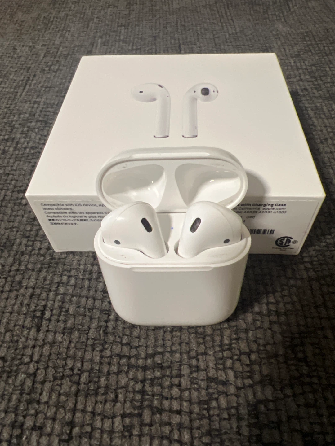 Apple AirPod 2nd gen - photo 2