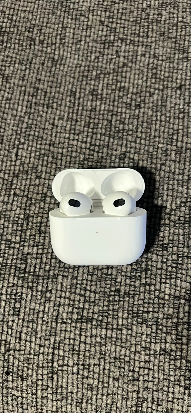 AirPods 3rd gen - photo 2
