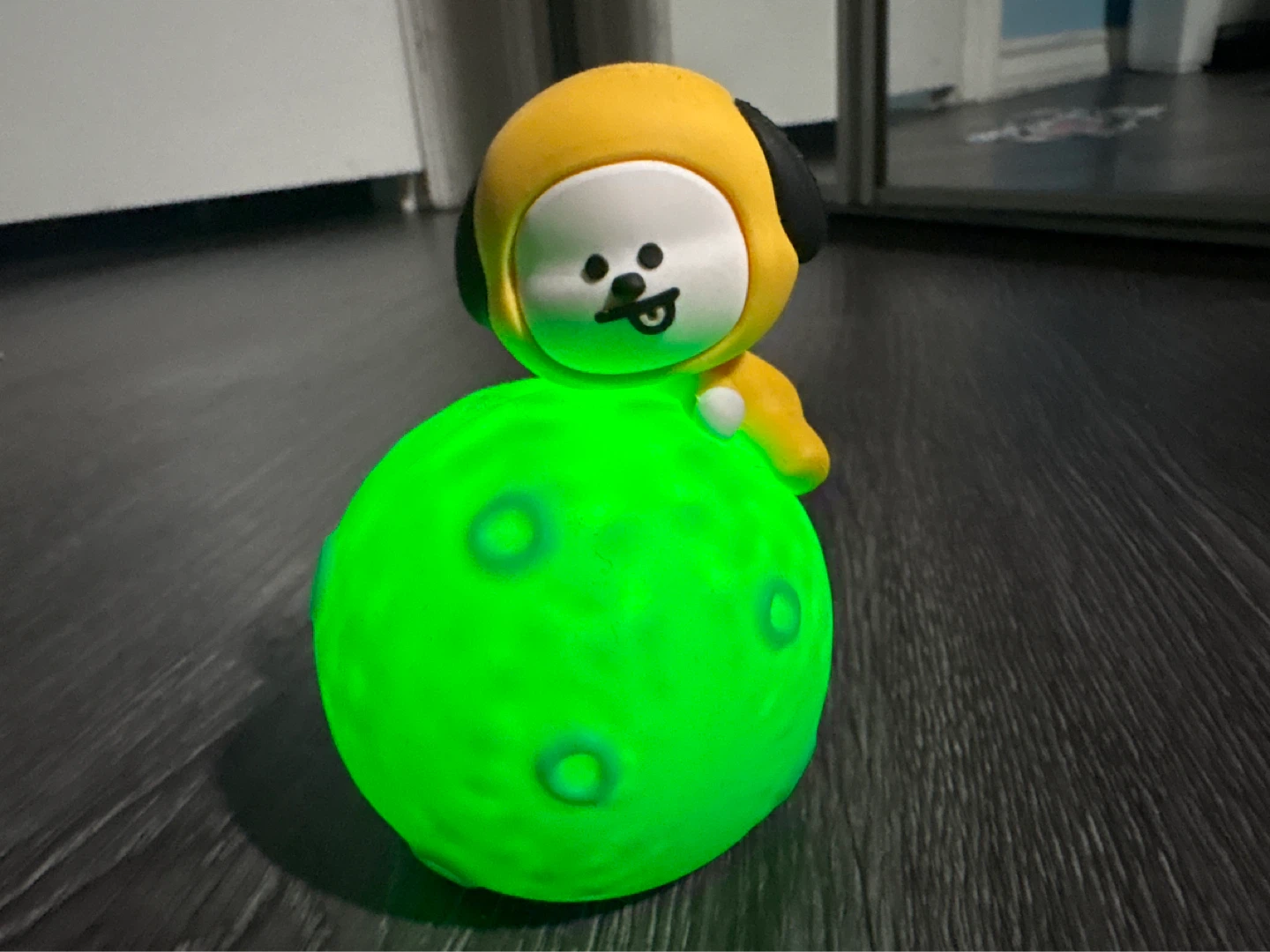 BT21 Chimmy Figure on Green Moon - photo 2