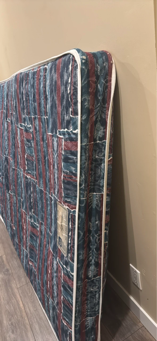 Mattress - Queen Size - photo 2