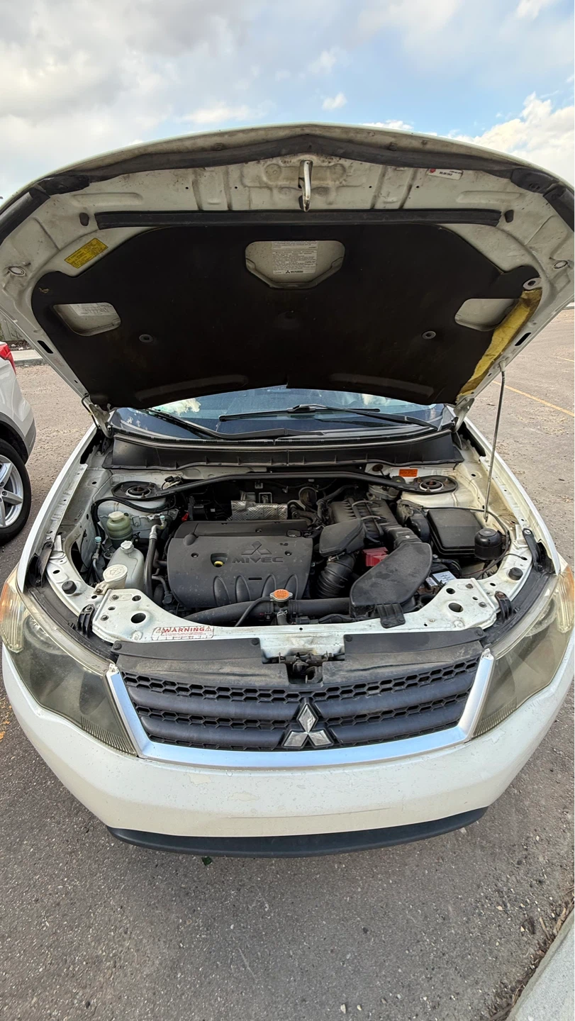 2008 Mitsubishi Outlander ES - photo 2