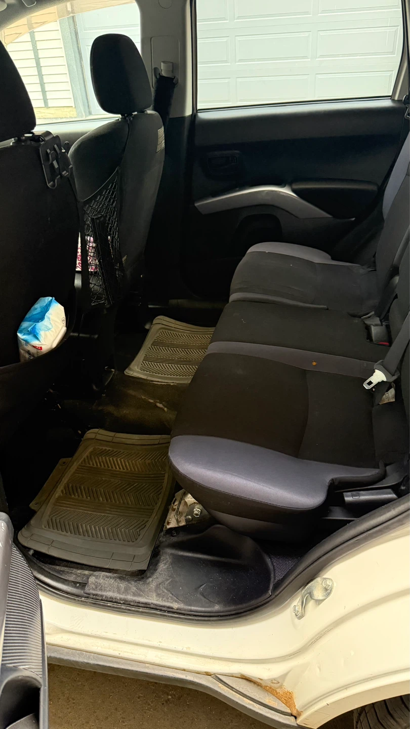 2008 Mitsubishi Outlander ES - photo 5