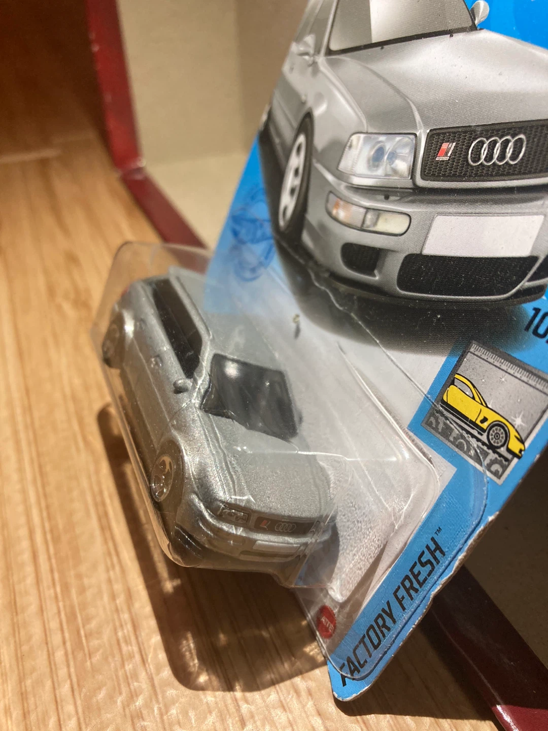 Hot Wheels / 94 Audi Avant RS2 / Silver - photo 2