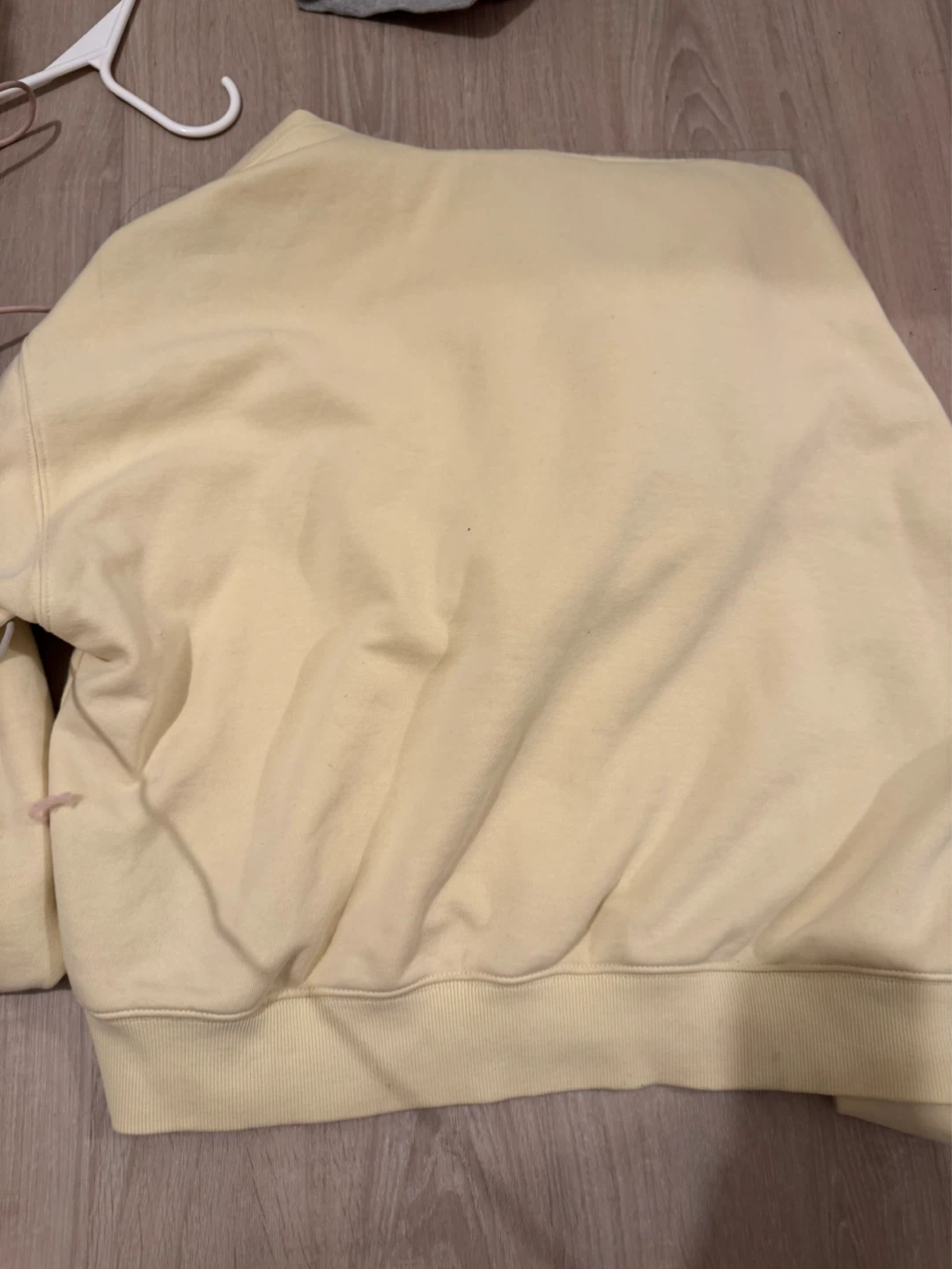 Butter yellow hoodie - photo 2