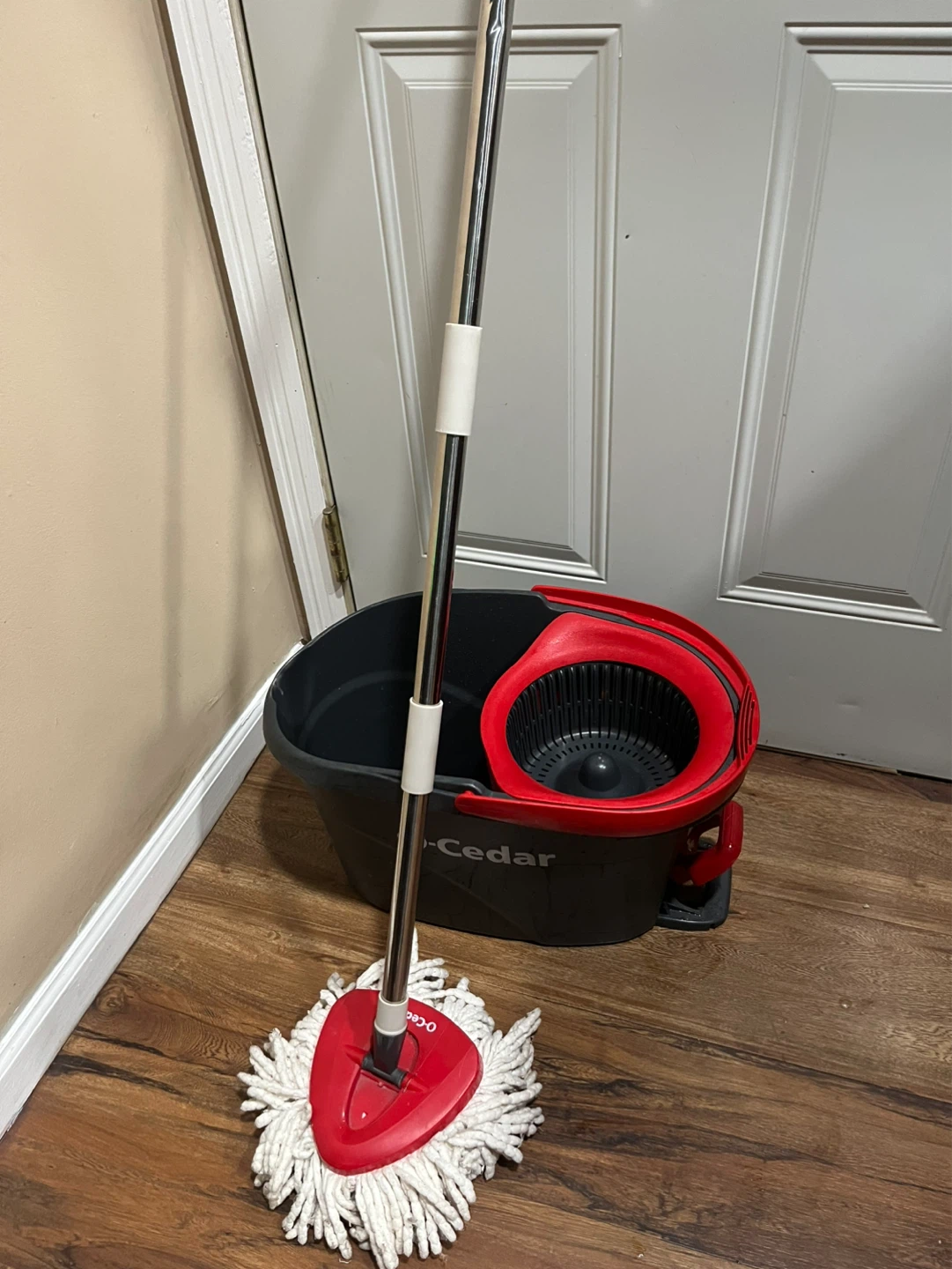 O’cedar mop with bucket