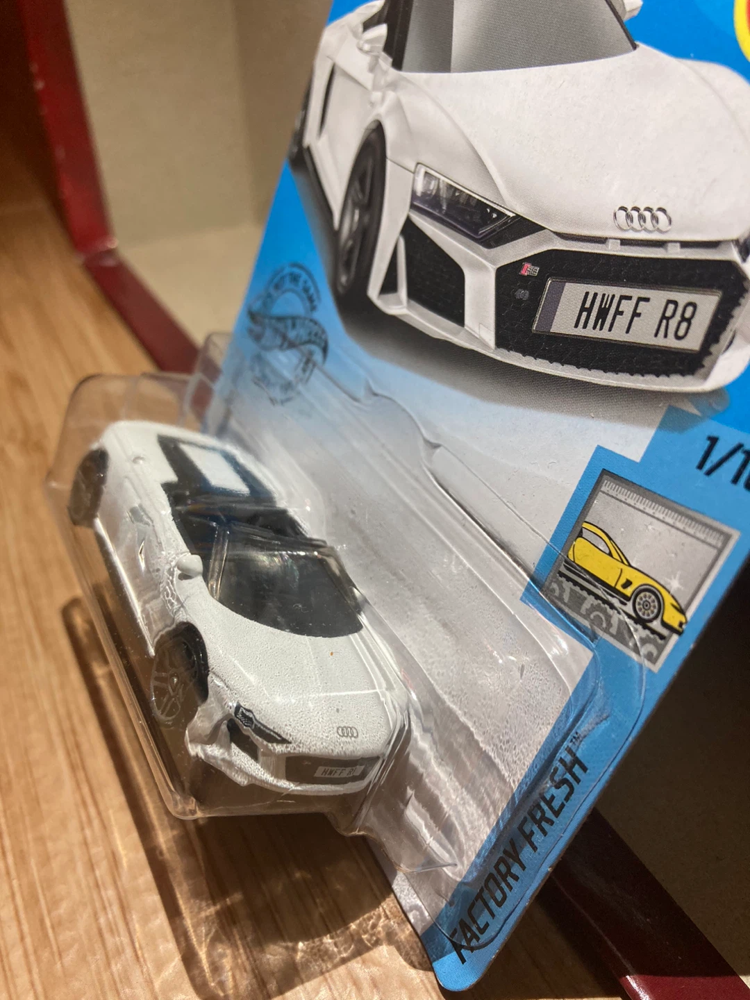 Hot Wheels / 2019 Audi R8 Spyder / White - photo 2
