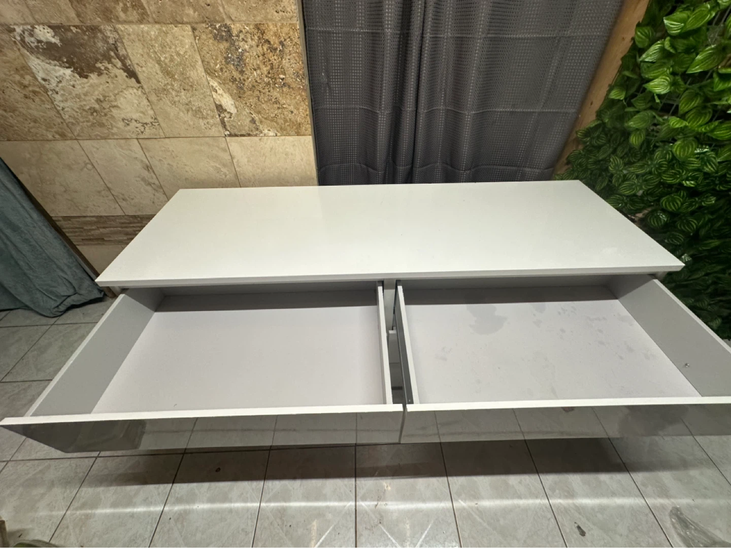 IKEA High‑Gloss White Dresser – 6 Drawers / Excellent Condition - photo 5