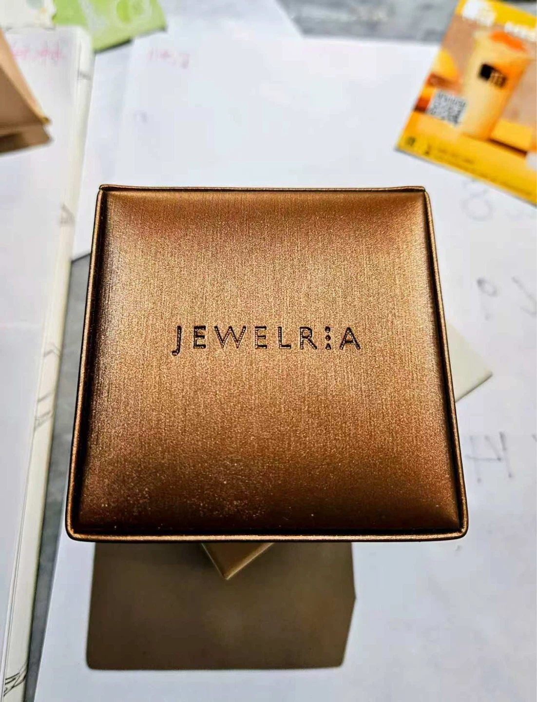 Diamond bar necklace is from the jewelry brand Chow Tai Fook