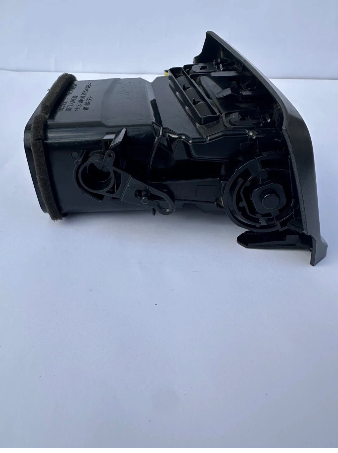 Toyota RAV4 Central Left Dashboard  Air Vent Outlet 2013-2018 - photo 4