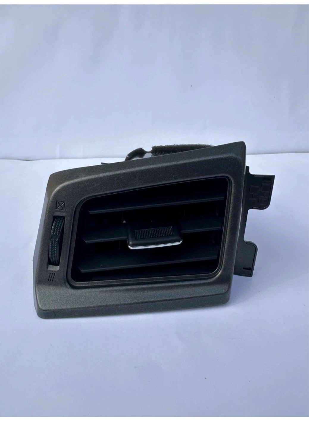 Toyota RAV4 Central Left Dashboard  Air Vent Outlet 2013-2018