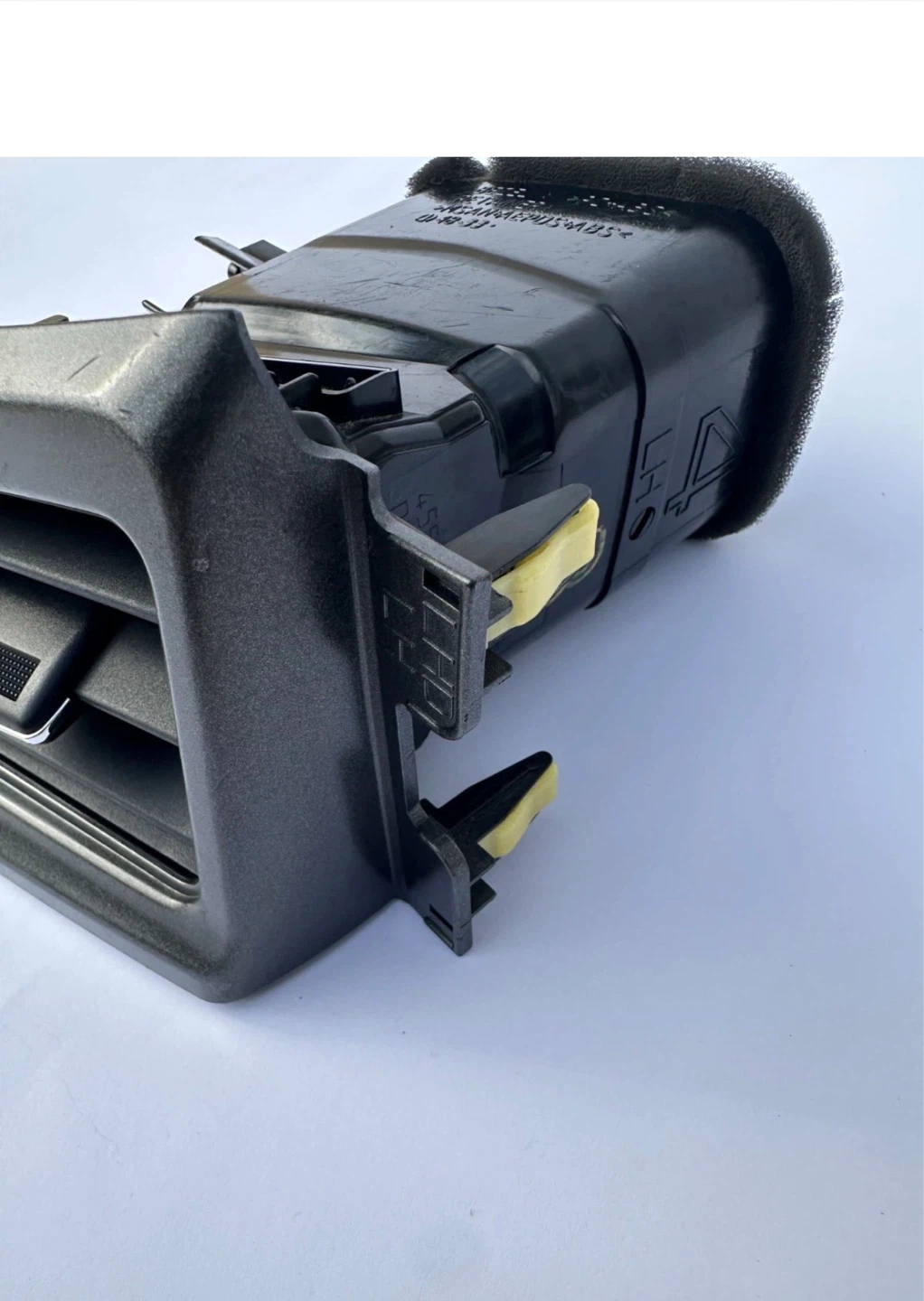Toyota RAV4 Central Left Dashboard  Air Vent Outlet 2013-2018 - photo 2